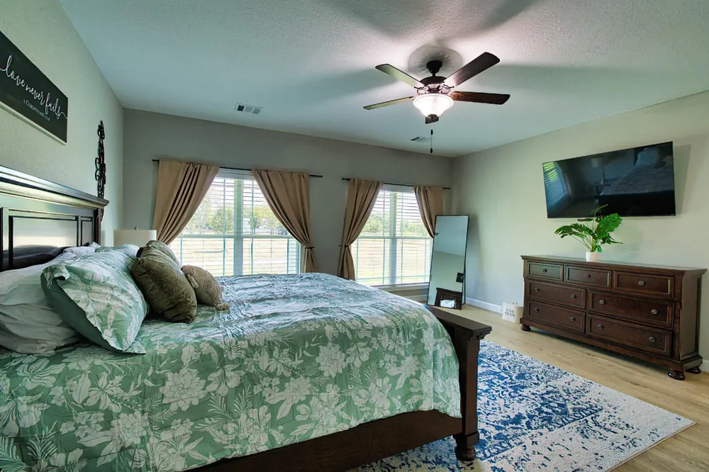1335 Hilltop Road East Bernard, TX 77435