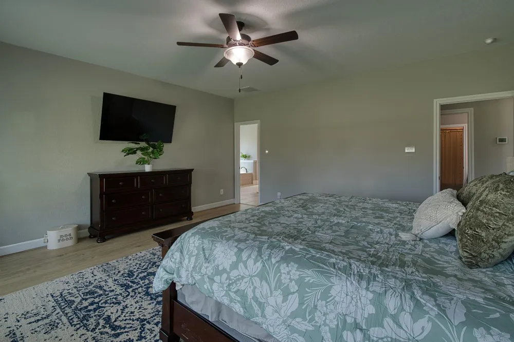 1335 Hilltop Road East Bernard, TX 77435