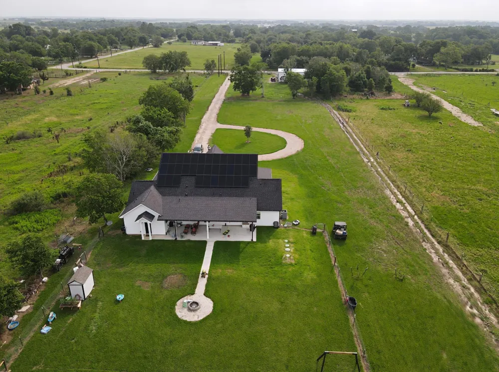 1335 Hilltop Road East Bernard, TX 77435