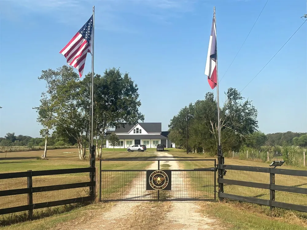 1335 Hilltop Road East Bernard, TX 77435