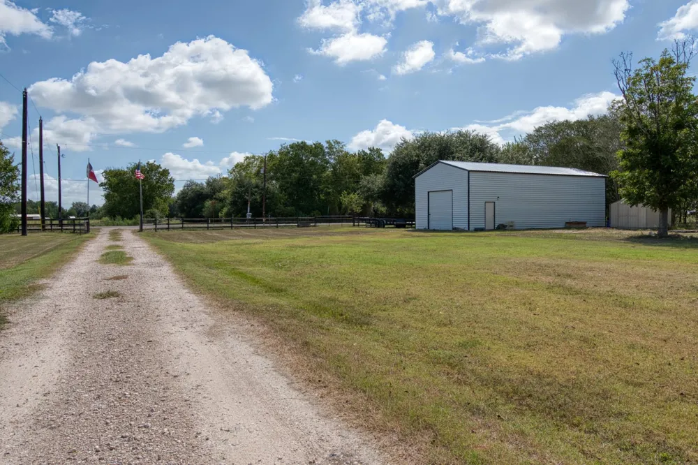 1335 Hilltop Road East Bernard, TX 77435