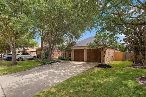 28207 Everett Knolls Drive