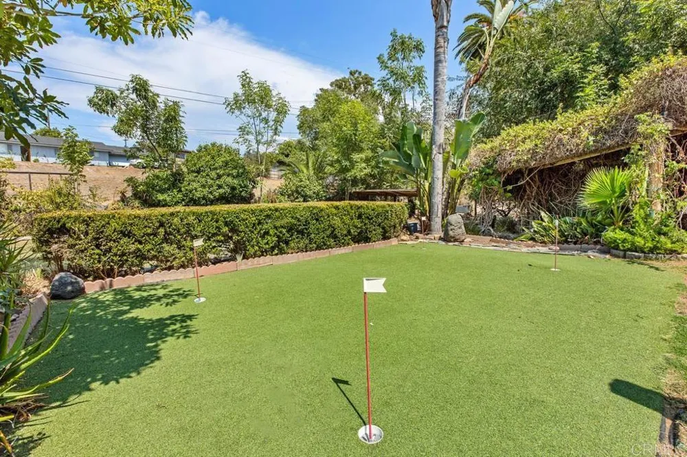 2128 Bautista Ave Vista, CA 92084