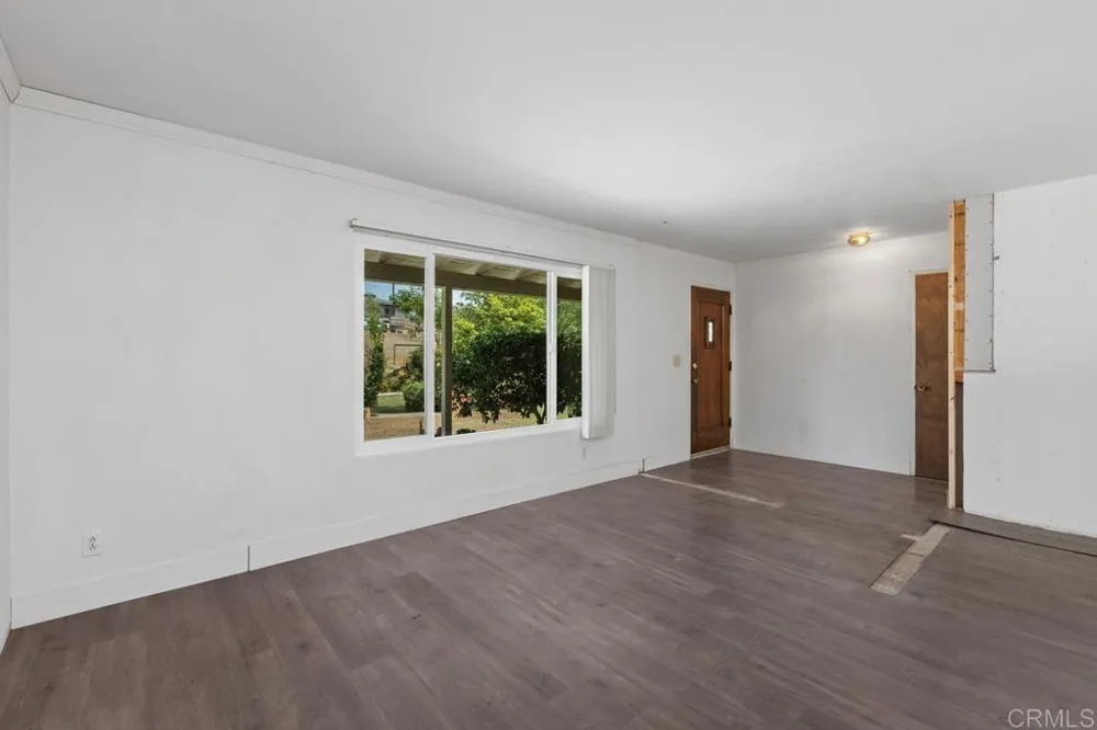 2128 Bautista Ave Vista, CA 92084