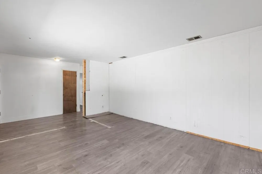 2128 Bautista Ave Vista, CA 92084