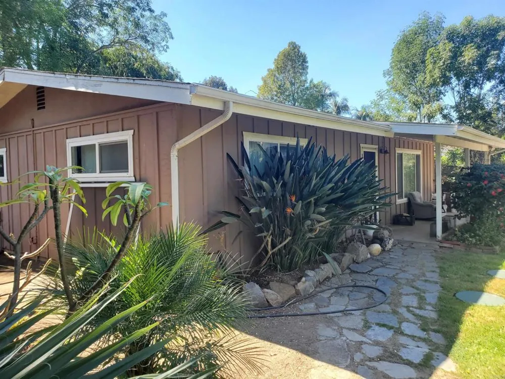 2128 Bautista Ave Vista, CA 92084