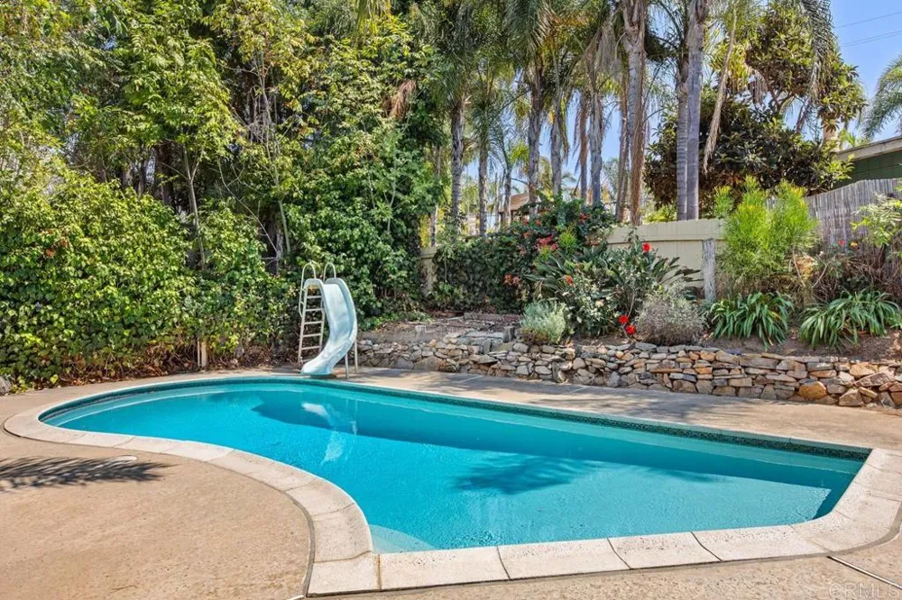 2128 Bautista Ave Vista, CA 92084