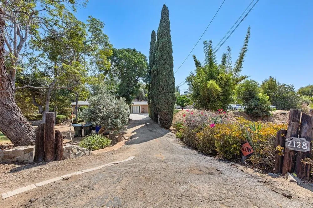 2128 Bautista Ave Vista, CA 92084