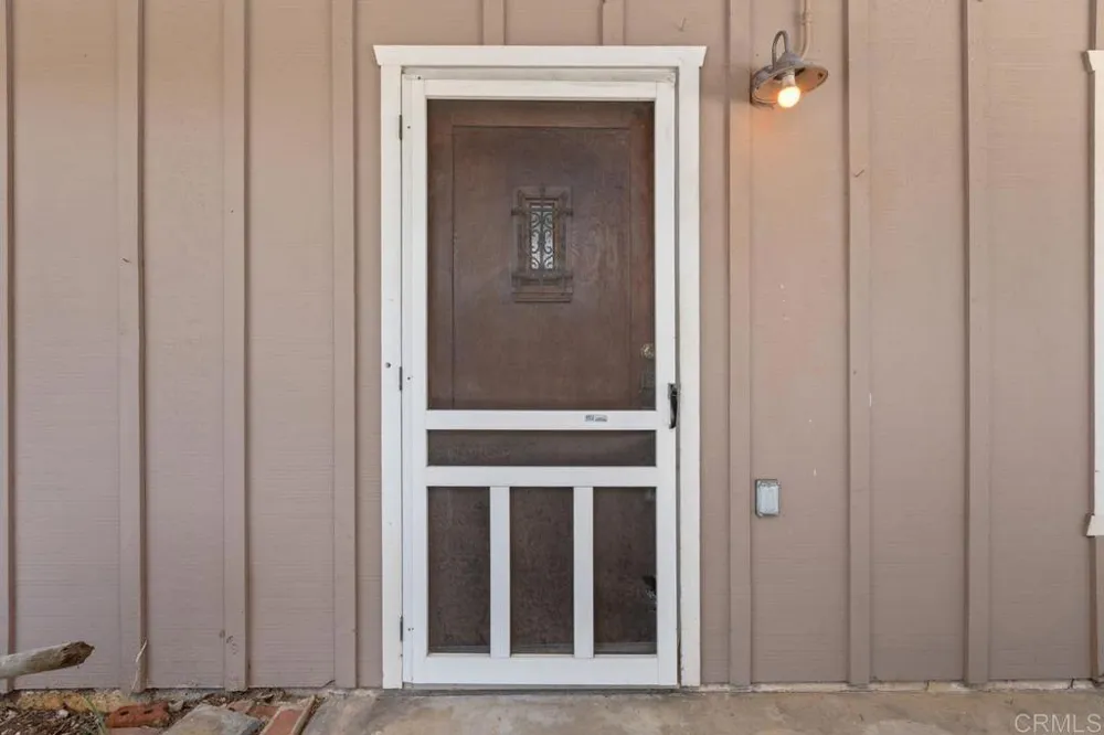 2128 Bautista Ave Vista, CA 92084
