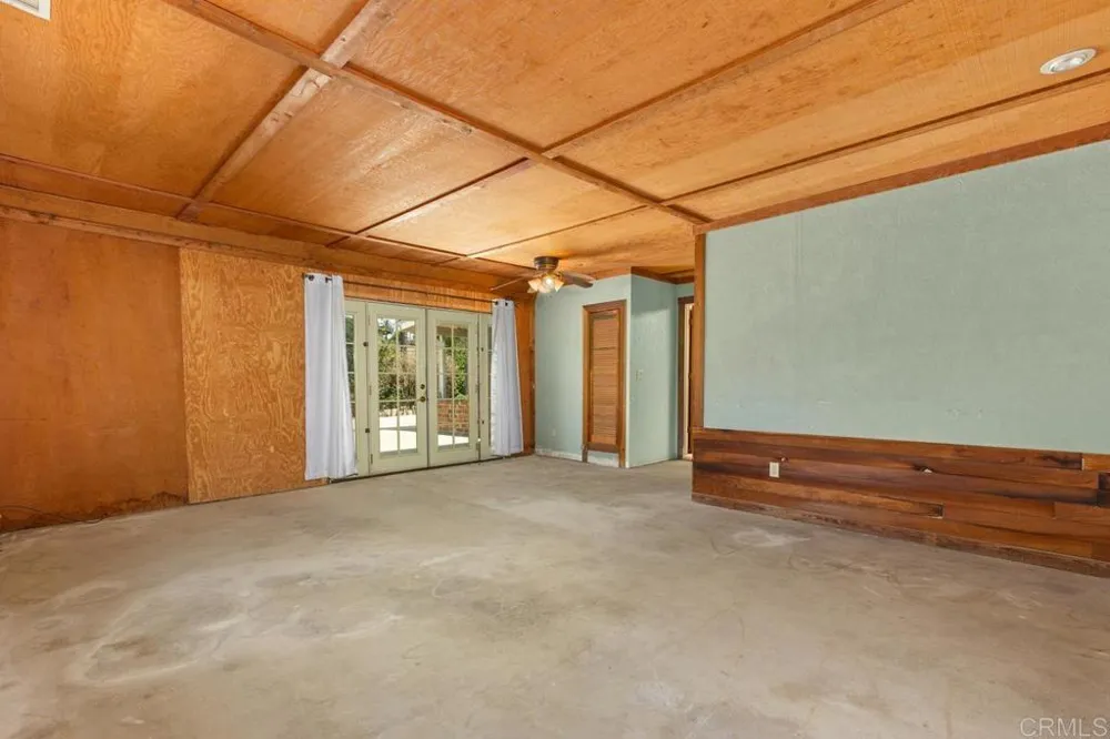 2128 Bautista Ave Vista, CA 92084