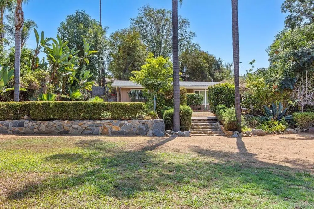 2128 Bautista Ave Vista, CA 92084