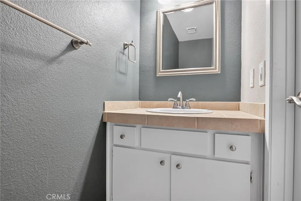 28164 Sloan Canyon #A Castaic, CA 91384