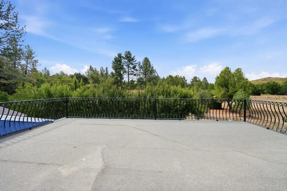 8218 Valley View Trail Pine Valley, CA 91962