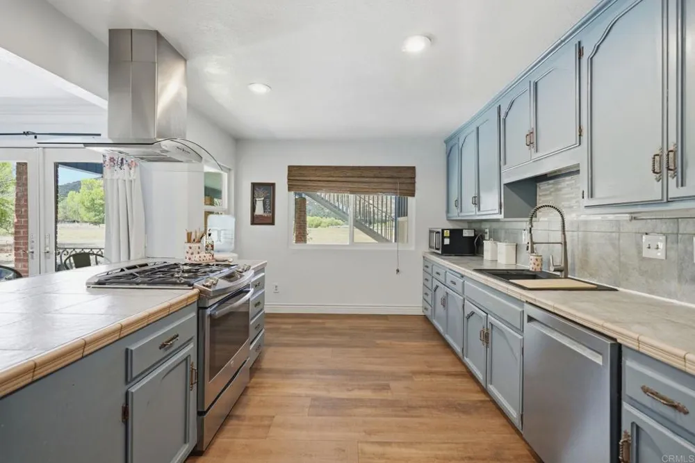 8218 Valley View Trail Pine Valley, CA 91962