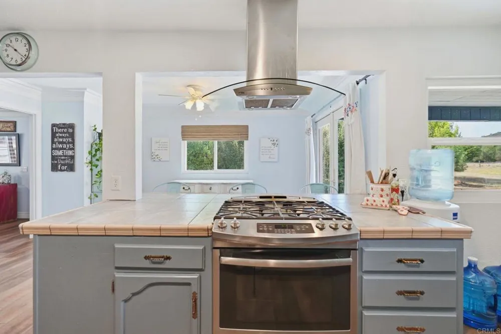 8218 Valley View Trail Pine Valley, CA 91962