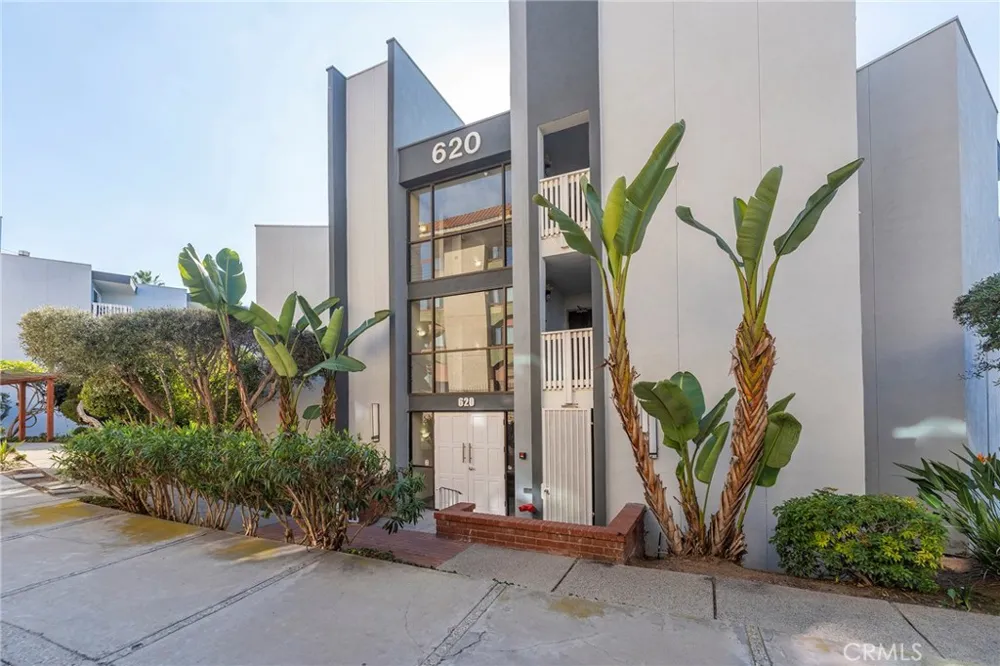 630 The Village #107 Redondo Beach, CA 90277