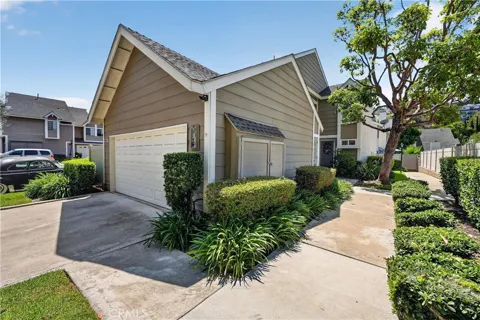 5037 E Almond Avenue #5