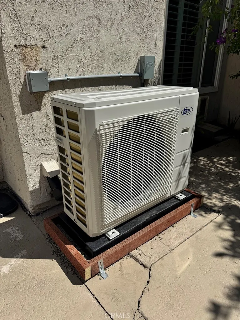 5037 E Almond Avenue #5 Orange, CA 92869