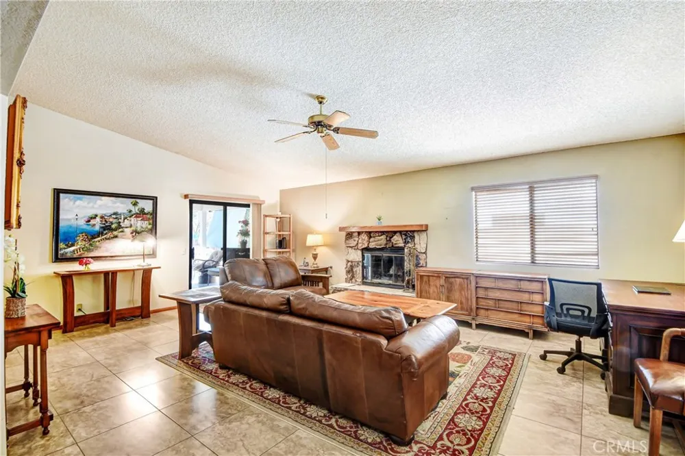 3871 Roxbury Drive Hemet, CA 92545