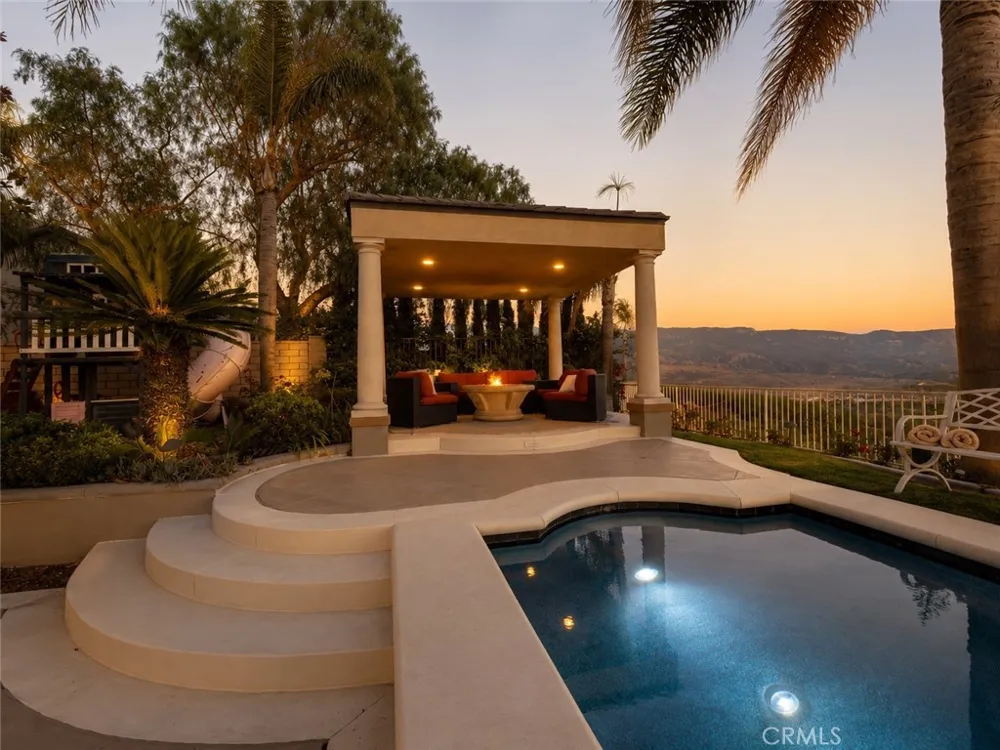 26970 Abbey Glen Yorba Linda, CA 92887