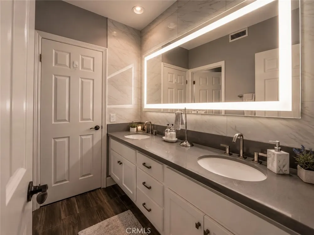 26970 Abbey Glen Yorba Linda, CA 92887