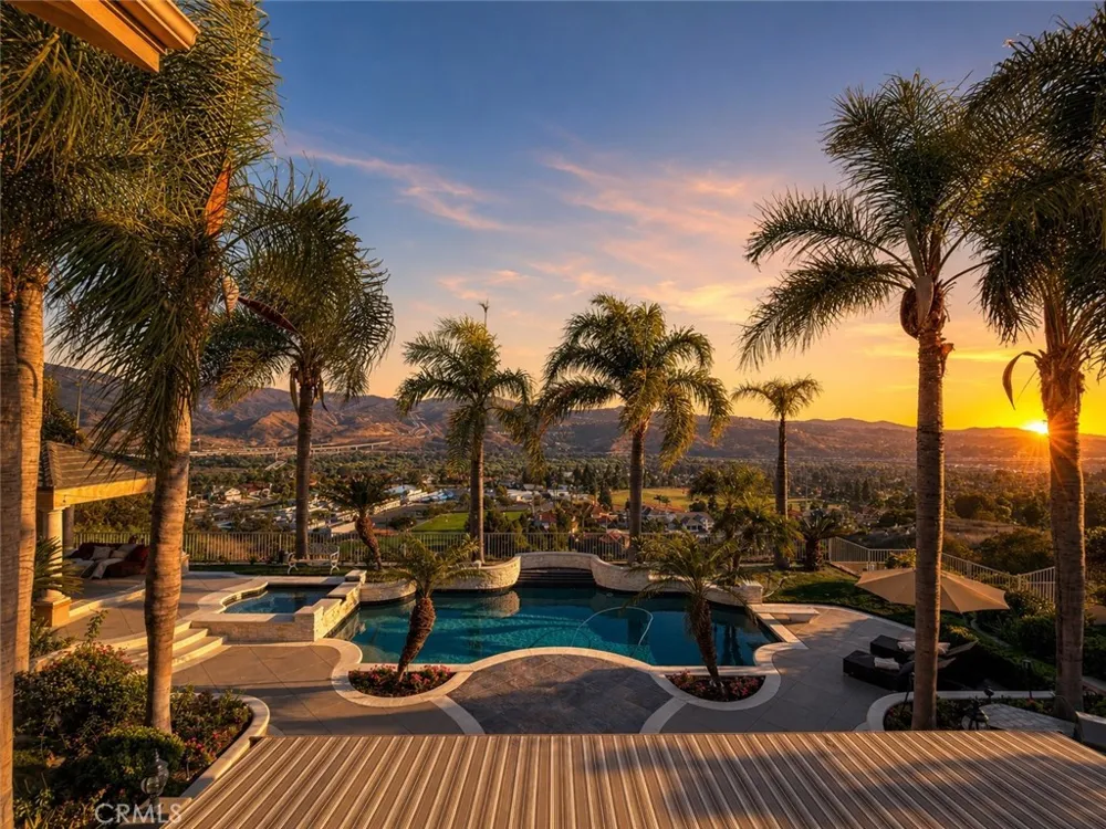 26970 Abbey Glen Yorba Linda, CA 92887