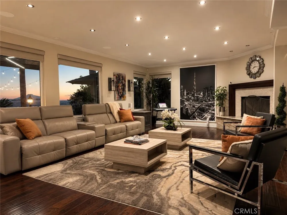26970 Abbey Glen Yorba Linda, CA 92887