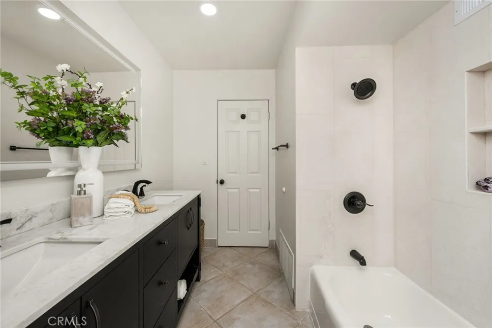 1132 Foothill Boulevard North Tustin, CA 92705