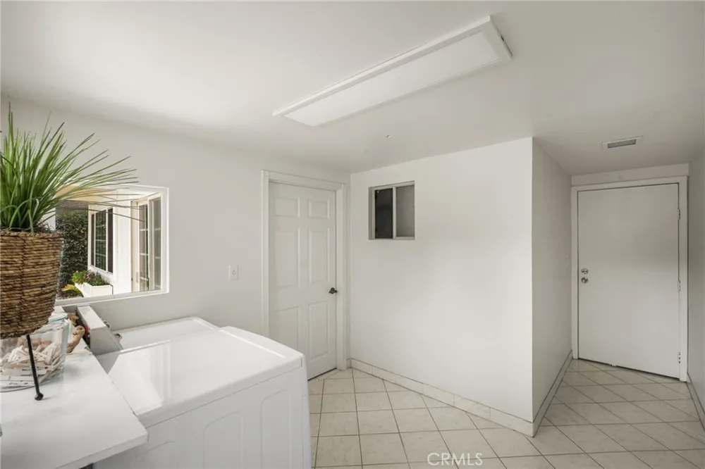 1132 Foothill Boulevard North Tustin, CA 92705