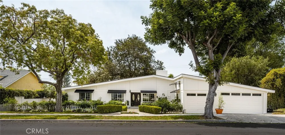 1132 Foothill Boulevard North Tustin, CA 92705