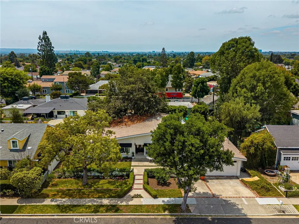 1132 Foothill Boulevard North Tustin, CA 92705