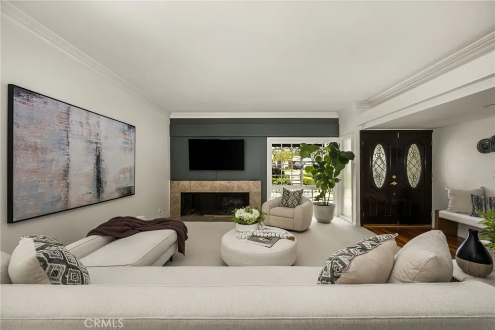 1132 Foothill Boulevard North Tustin, CA 92705