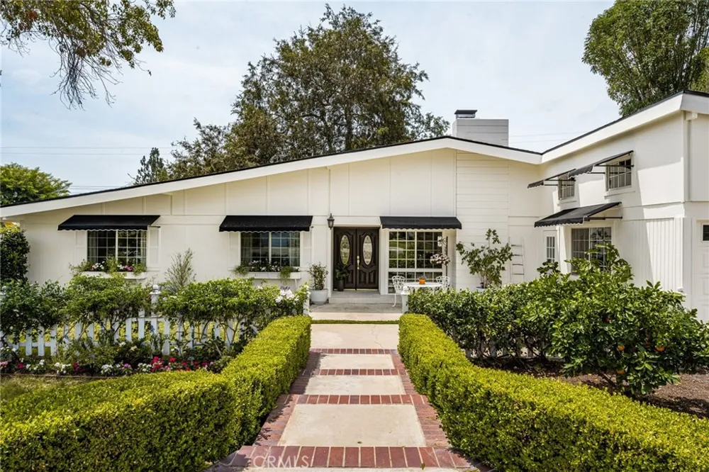 1132 Foothill Boulevard North Tustin, CA 92705