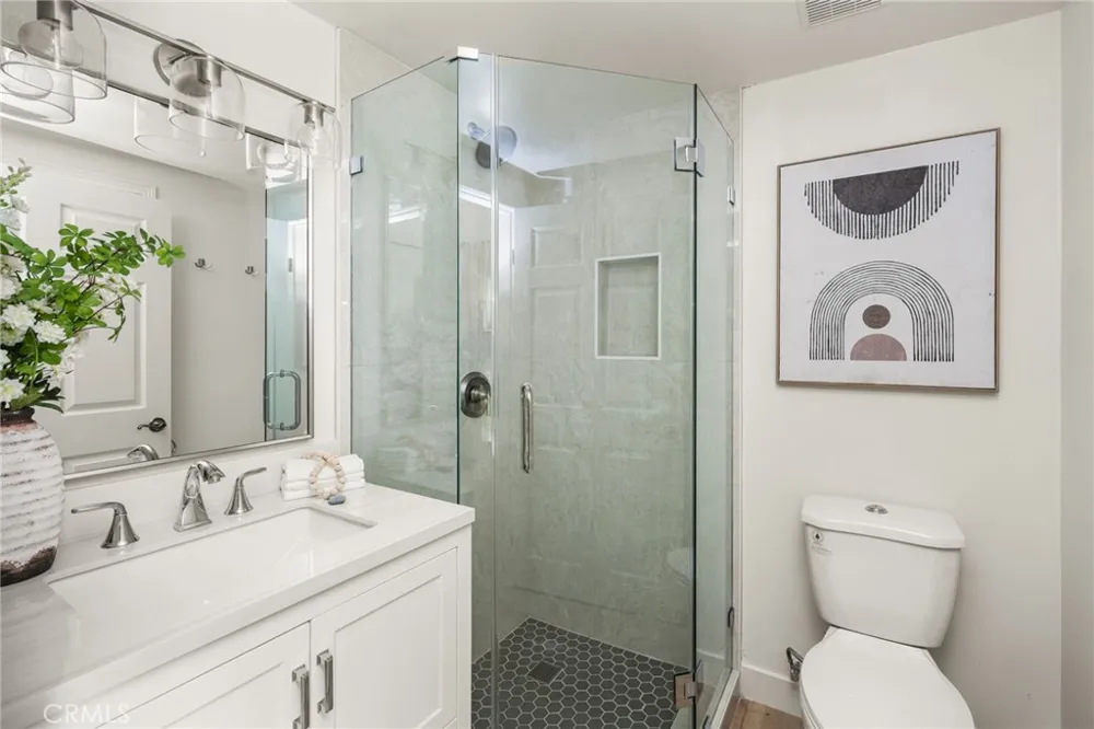 1132 Foothill Boulevard North Tustin, CA 92705