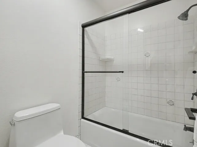 23677 Park Capri #20 Calabasas, CA 91302