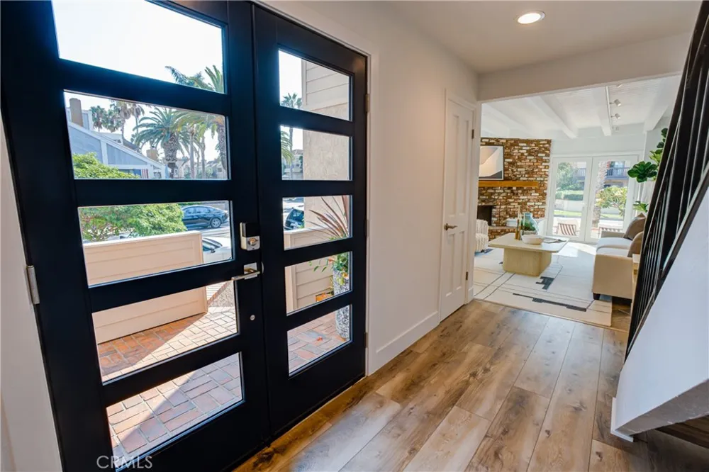 227 18th Street Huntington Beach, CA 92648