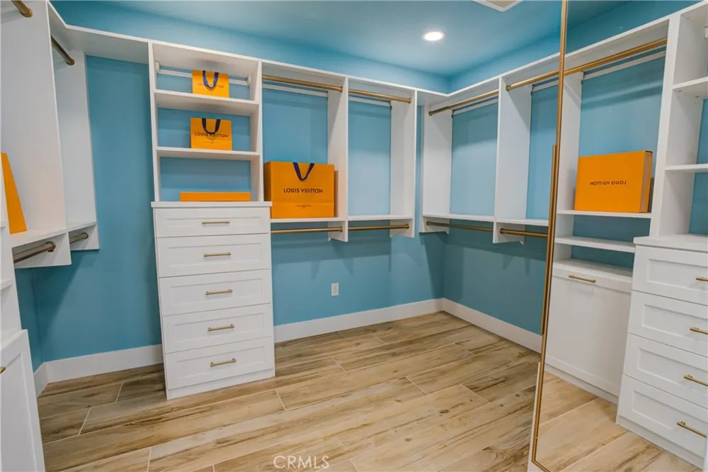 227 18th Street Huntington Beach, CA 92648