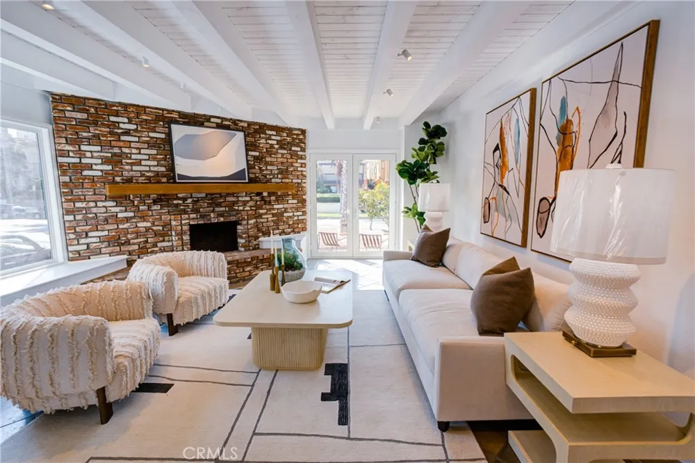 227 18th Street Huntington Beach, CA 92648