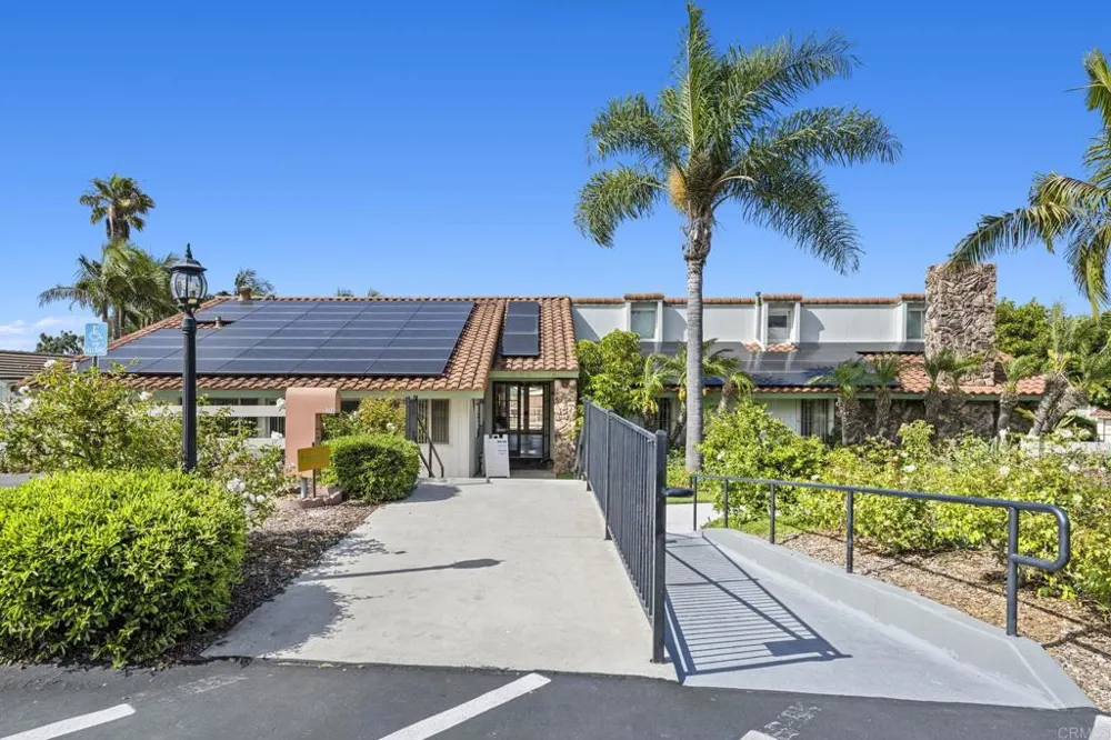 2168 Valleydale Lane Encinitas, CA 92024