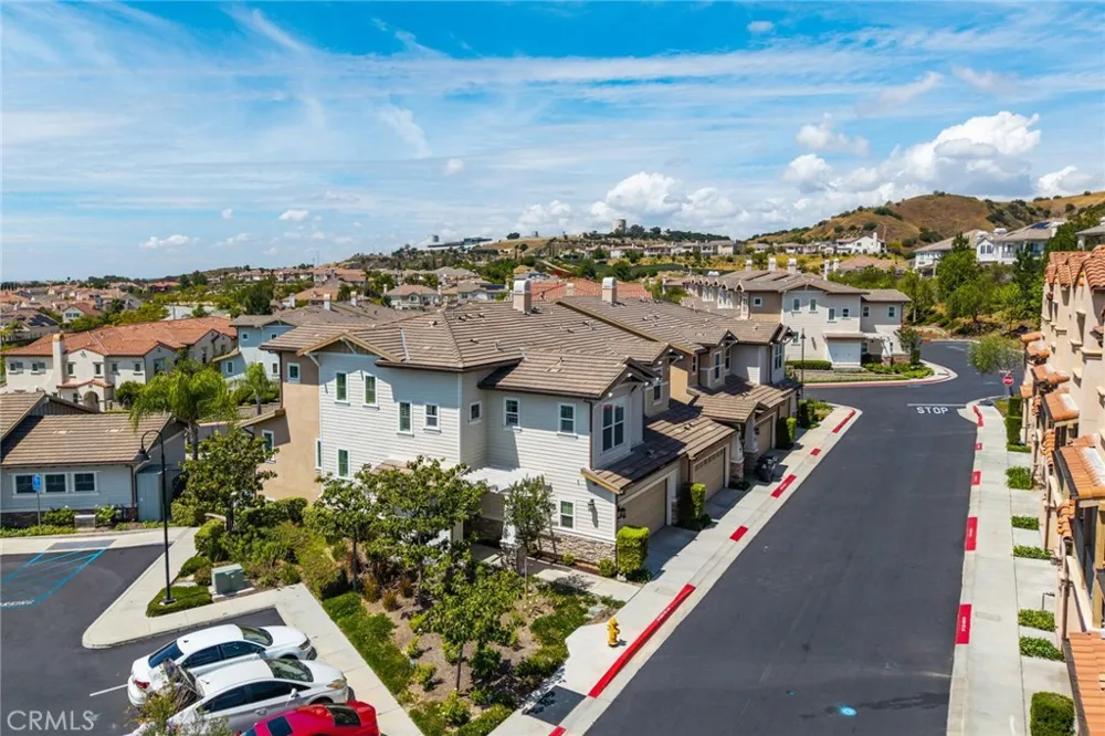 3877 Par Yorba Linda, CA 92886
