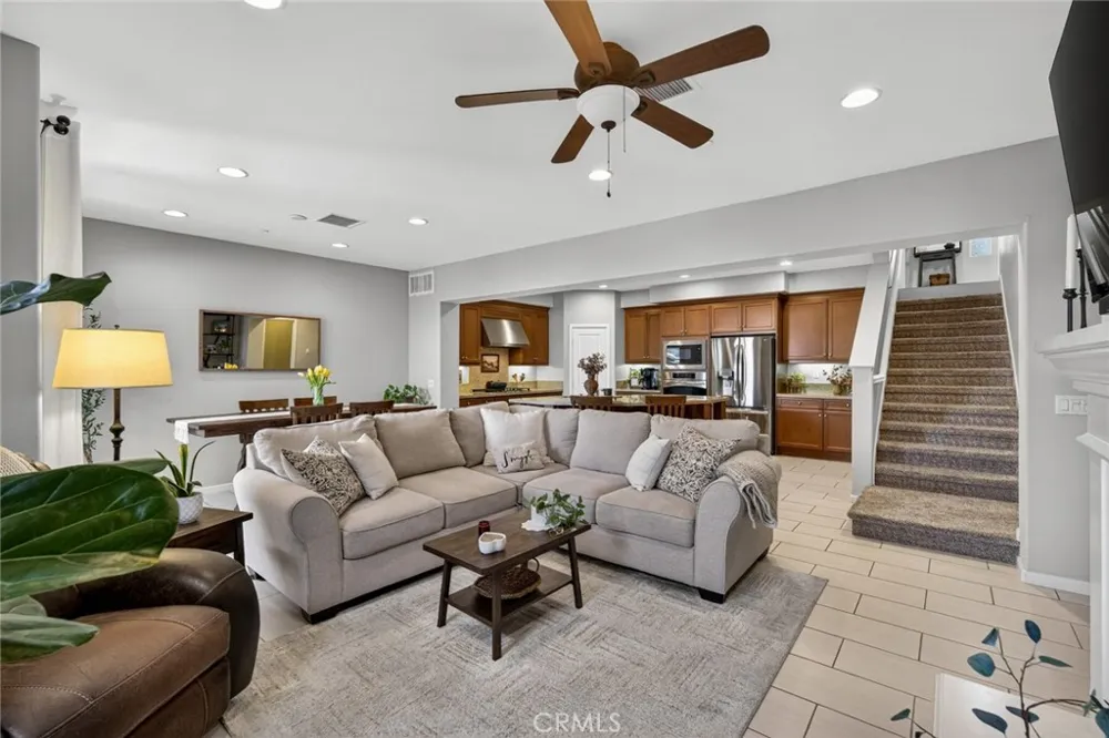 3877 Par Yorba Linda, CA 92886
