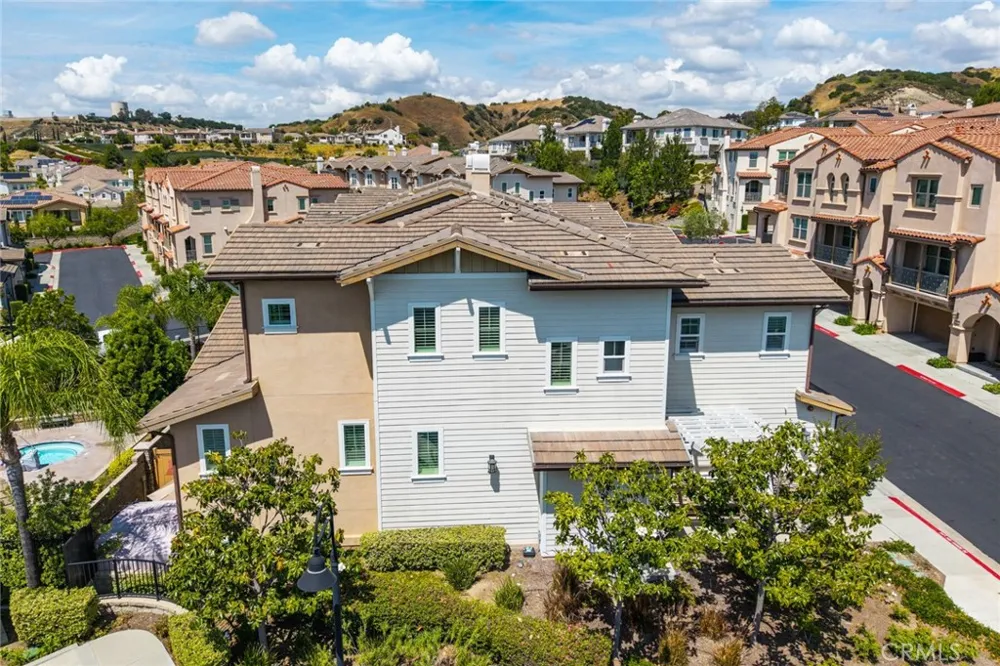 3877 Par Yorba Linda, CA 92886