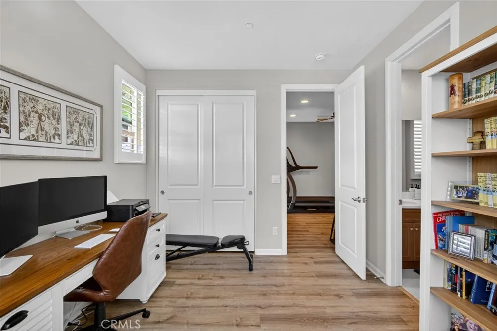 3877 Par Yorba Linda, CA 92886