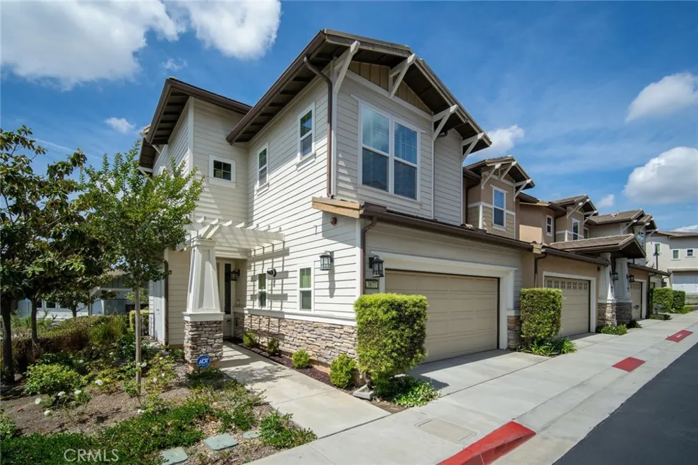 3877 Par Yorba Linda, CA 92886