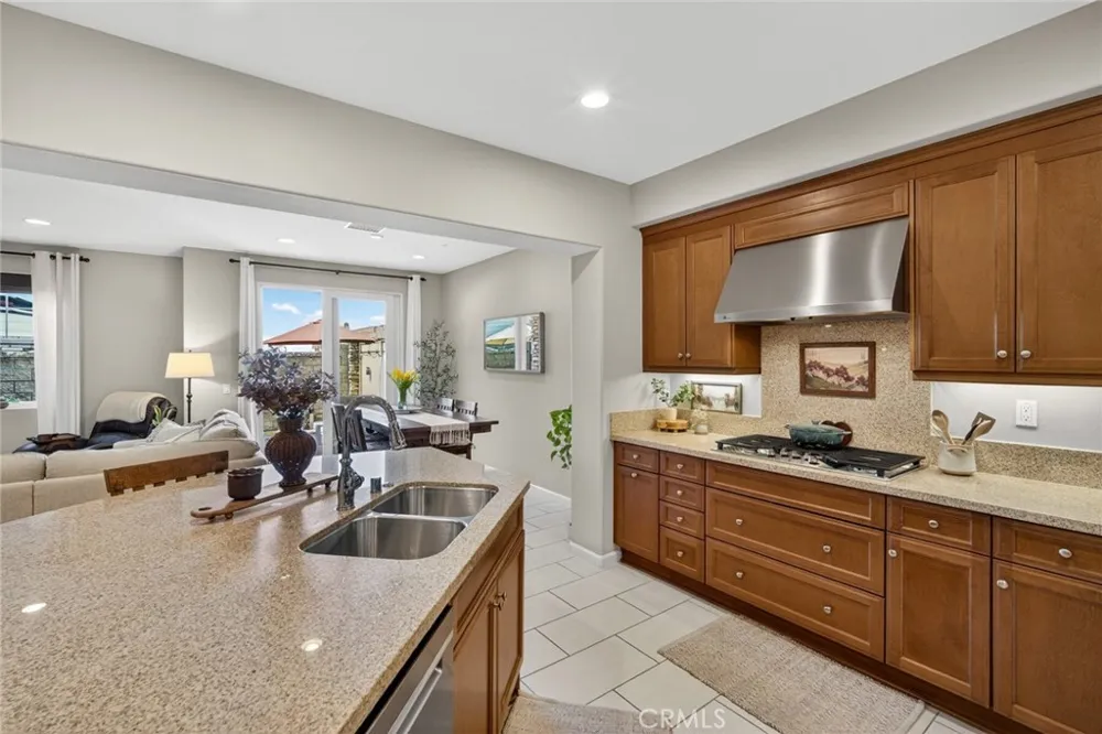 3877 Par Yorba Linda, CA 92886
