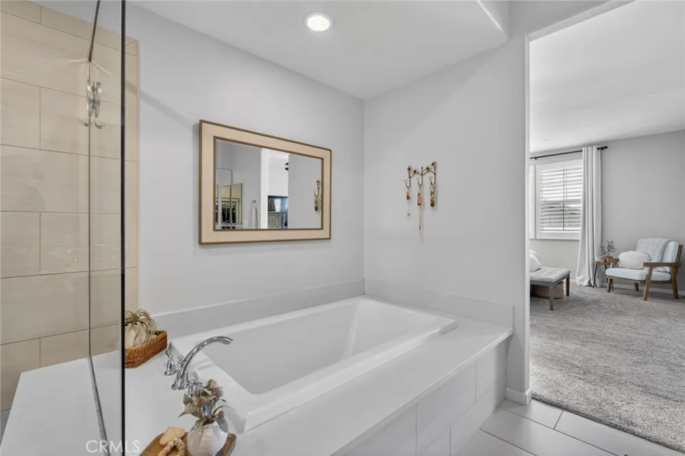 3877 Par Yorba Linda, CA 92886