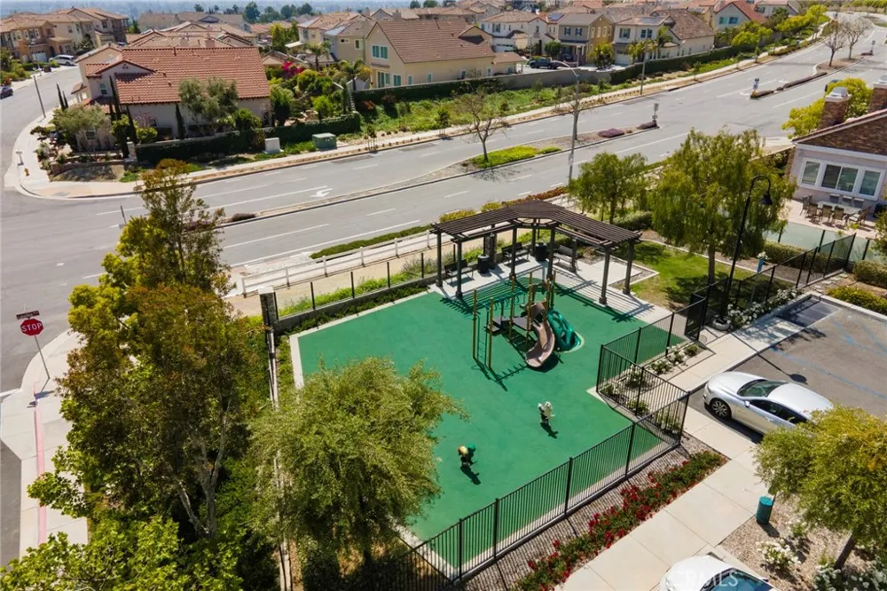 3877 Par Yorba Linda, CA 92886