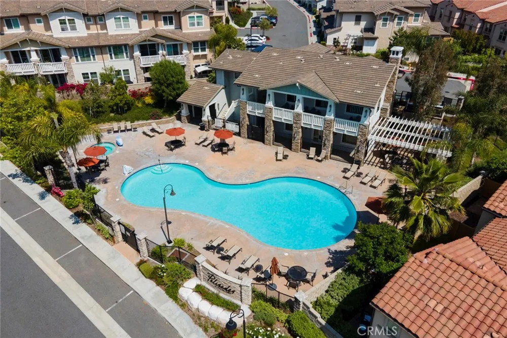 3877 Par Yorba Linda, CA 92886