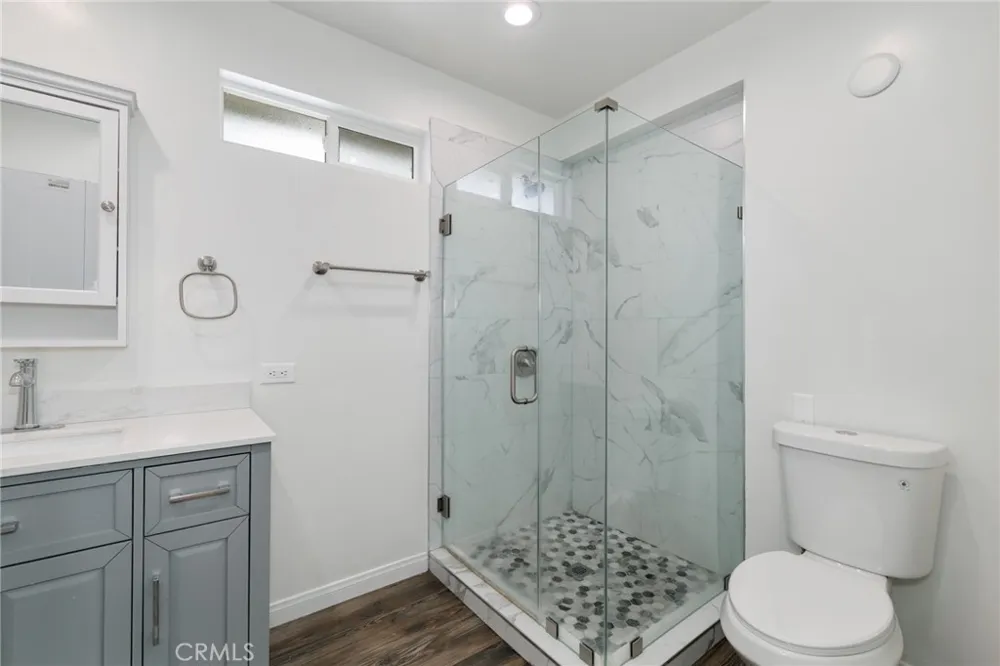 2128 Oak Crest Riverside, CA 92506