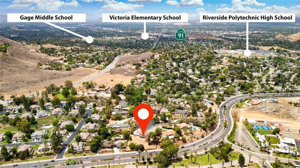 2128 Oak Crest Riverside, CA 92506